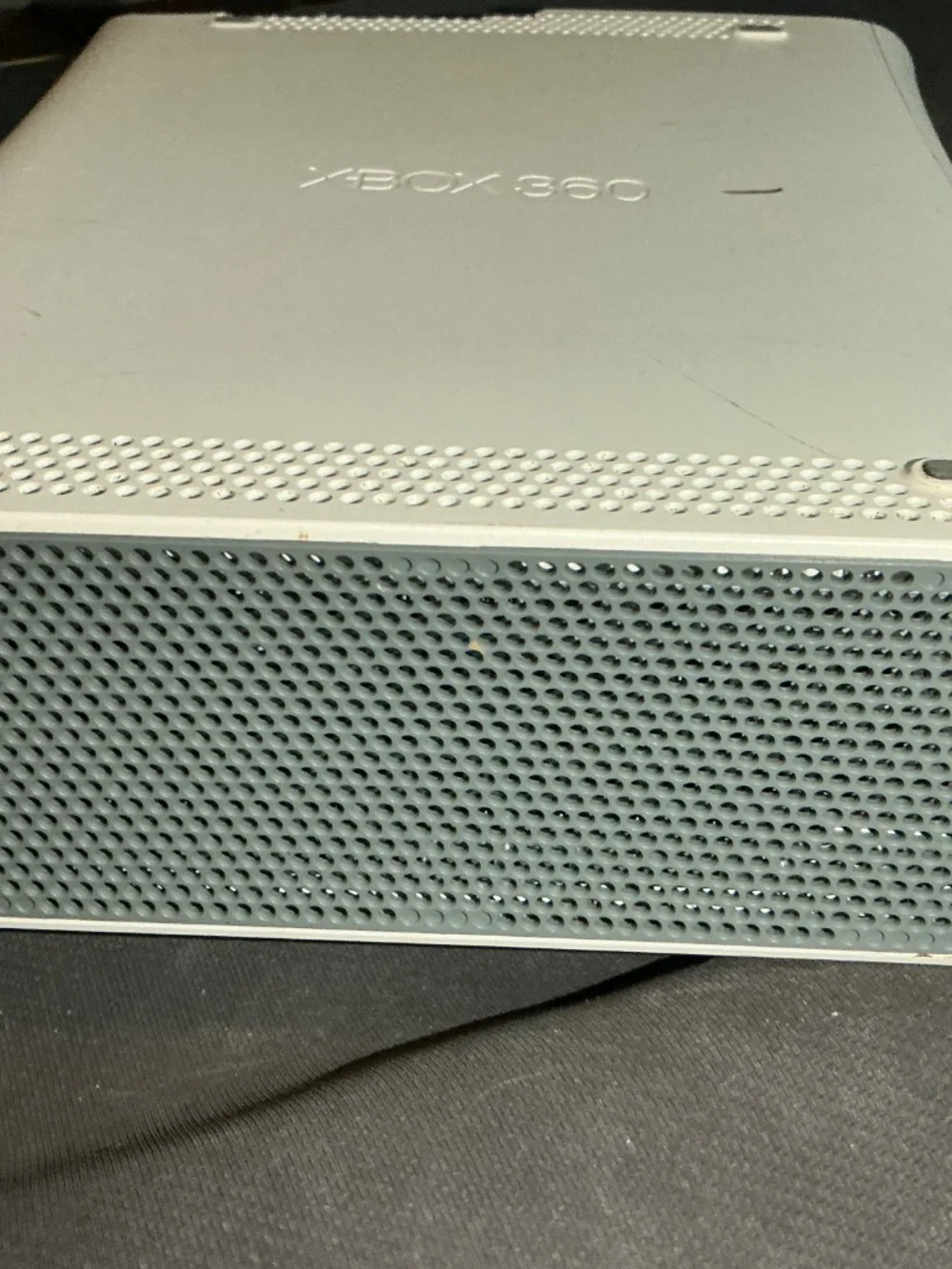 Microsoft Xbox 360 White HDMI Console for Parts or Repair Does Not Read Disc